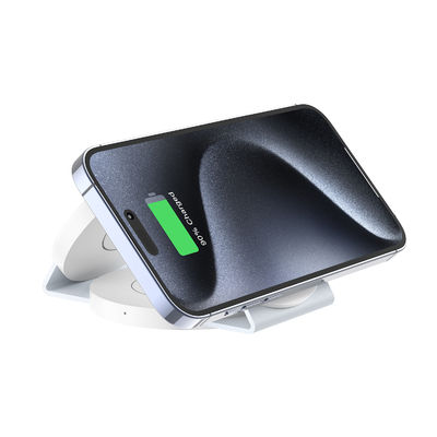Buon prezzo Caricabatterie mobile portatili senza fili ripiegabili 3 in 1 risparmio di spazio carica a aspirazione magnetica in linea