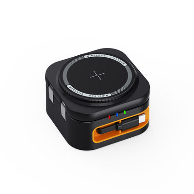 Buon prezzo Caricabatterie wireless di tipo C ad alto rendimento di conversione con 9V-3A 12V-1.5A di tensione di ingresso e 3W di uscita per auricolari in linea