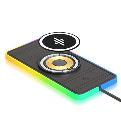 Tappetino di ricarica wireless per auto da 15 W LED RGB Qi Apple Auricolari Samsung Caricabatterie antiscivolo per telefono iPhone 17/16/15, Samsung S25