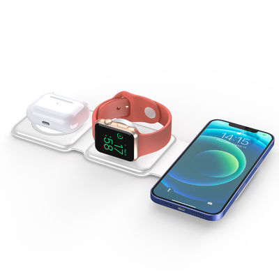 Buon prezzo Pad di ricarica wireless portatile compatibile con il Qi da 15 W con protezione da sovra-tensione - Nero/bianco in linea