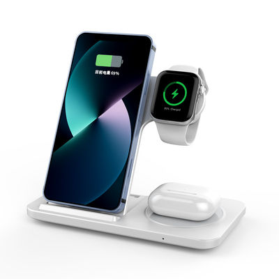 Buon prezzo Caricabatterie wireless 3 in 1 con distanza di ricarica 8 mm CE FCC ROHS certificato Pc pieghevole in plastica ecologica in linea